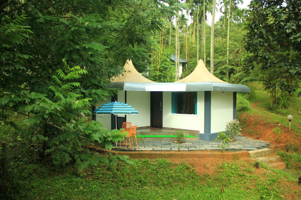 Vintage Garden Resort Sultan Bathery Exterior foto